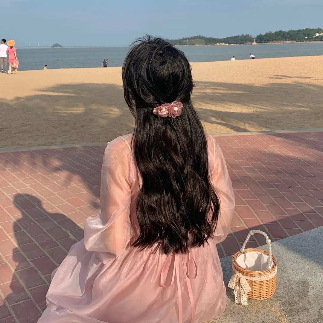 串珠 海报