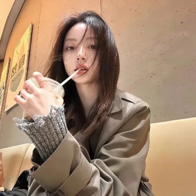 我略知她一二 海报